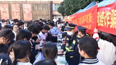beat365中文官方网站附设中医学校开展“防范电信网络诈骗，提升学生防范意识”主题宣传活动