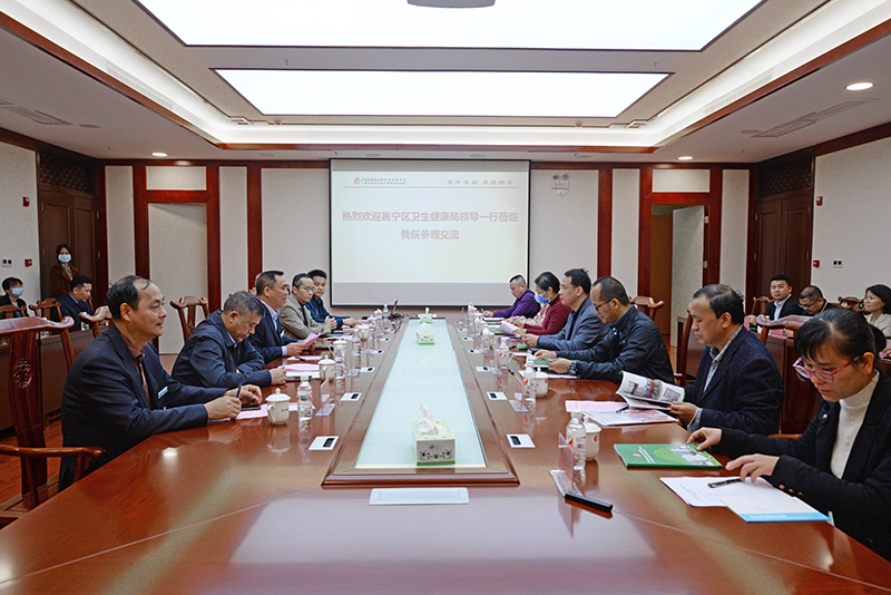 1座谈会现场.jpg