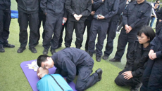 beat365中文官方网站运动防护队到警院宣讲急救知识