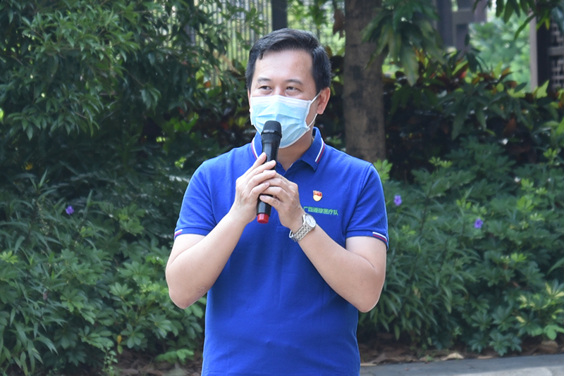 5郑东林汇报队伍前线抗疫基本情况.jpg