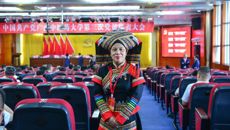 【附属国际壮医医院】壮医专家李凤珍参加中国共产党beat365中文官方网站第三次党员代表大会