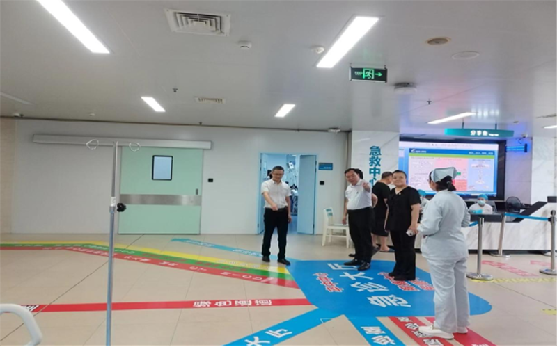 参观贵港市人民医院急诊科
