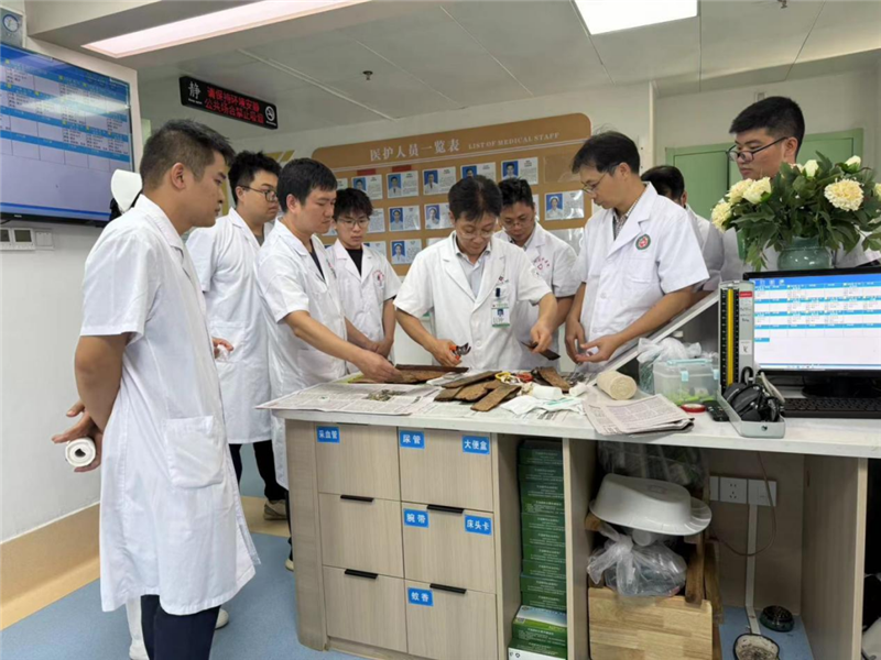 小夹板制作现场