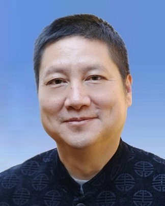 李彤